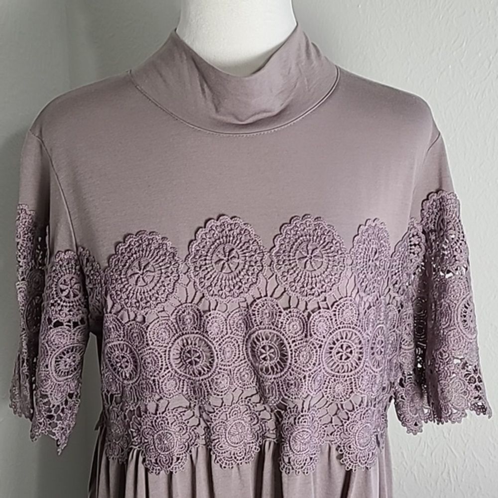 Shannon Ford NY Light Purple Loose Turtleneck Top, Purple Embroidery, Size Large - Picture 3 of 10